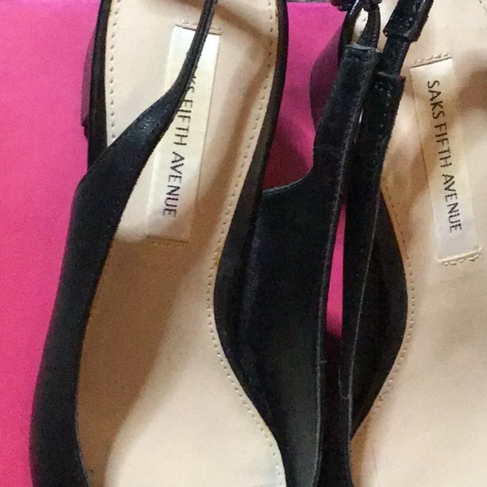 EUC SAKS FIFTH AVENUE BLACK ANKLE STRAP, BLOCK HEEL SZ6 LADIES SHOES. - Picture 4 of 7